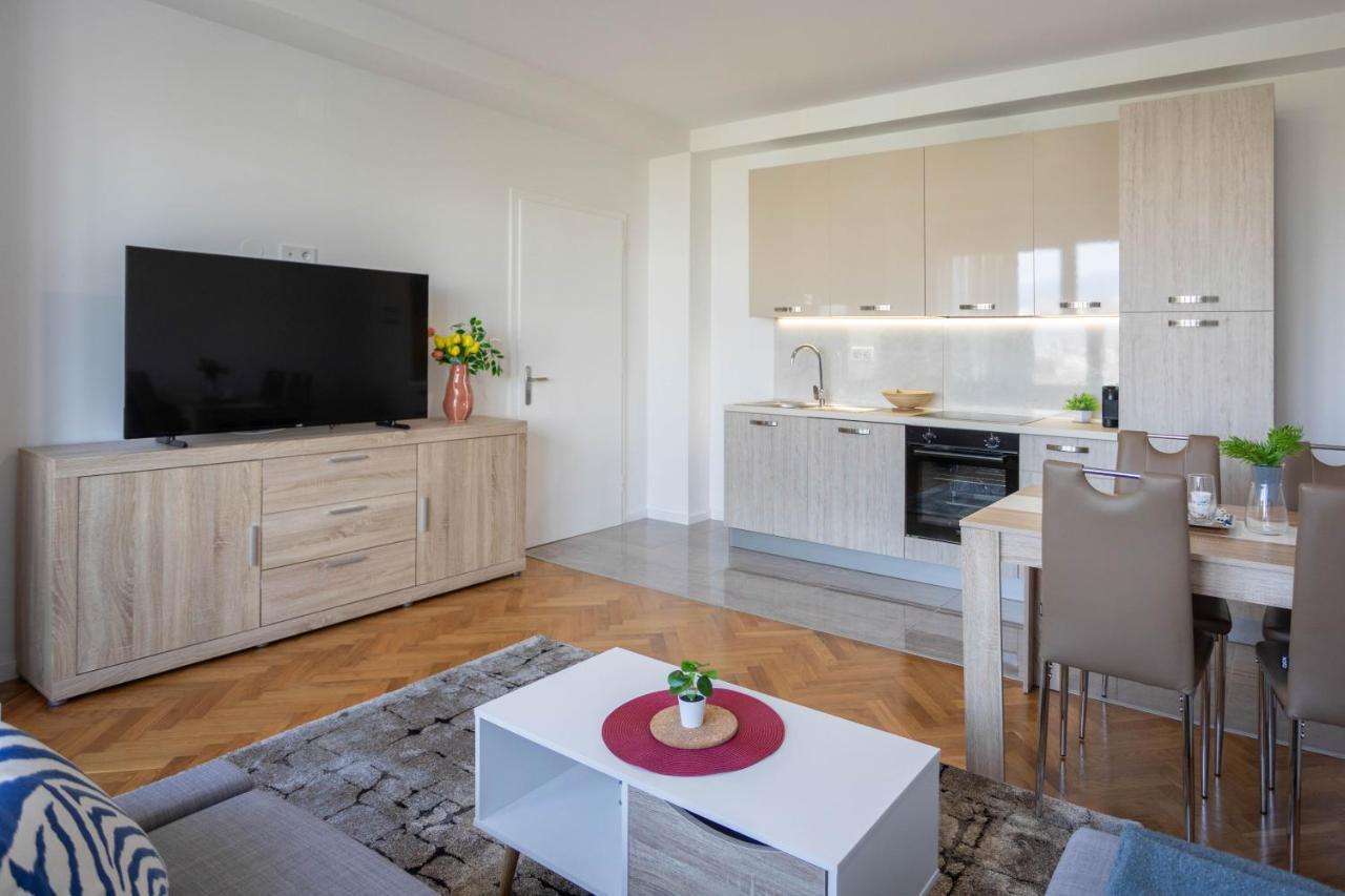 Spacious 2Bdr Apartment- Skyline View 자그레브 외부 사진