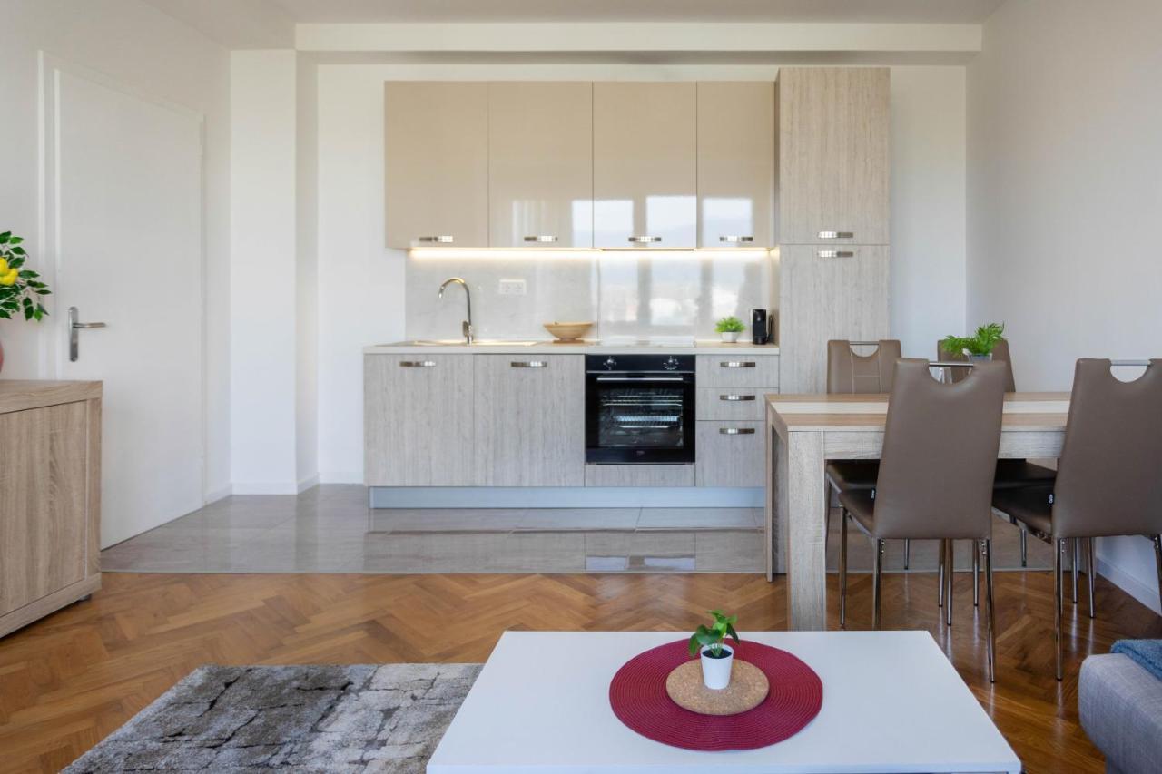Spacious 2Bdr Apartment- Skyline View 자그레브 외부 사진