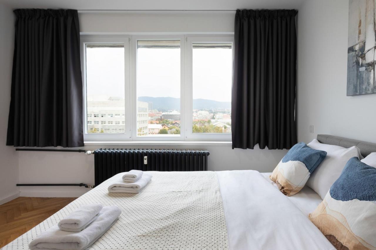 Spacious 2Bdr Apartment- Skyline View 자그레브 외부 사진