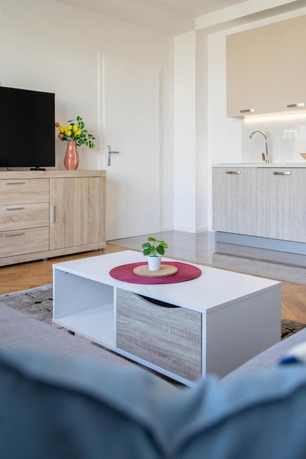Spacious 2Bdr Apartment- Skyline View 자그레브 외부 사진